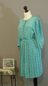 бирюзовое платье с цветочками