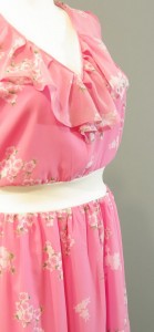 летнее розовое платье
