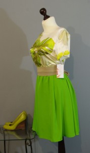 зеленое шелковое платье