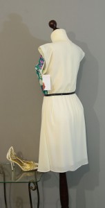 белое платье с цветами