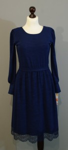 Темно-синее платье с кружевом купить на сайте Платье-терапия (92)