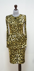 Леопардовое платье с баской