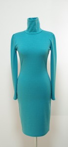 Бирюзово-голубое теплое платье