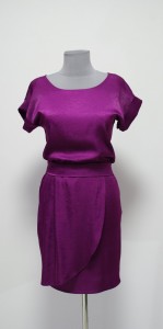 Нарядное фиолетовое платье фуксия с воланом