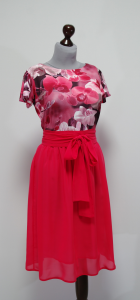 Розово-коралловое платье миди