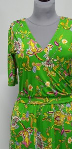 Зеленое платье с пейсли