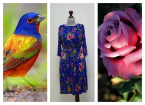 Синее платье оттенка электрик с цветами и птицами