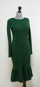Зеленое платье из корректирующей ткани
