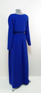Длинное платье макси яркого синего цвета