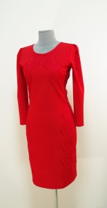 Нарядное платье красного цвета