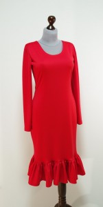 Платье красного цвета с воланом